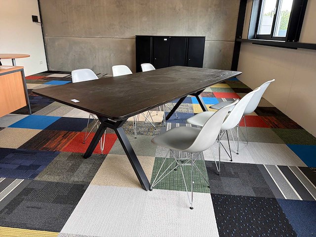 Eetkamertafel met 6 stoelen - afbeelding 1 van  5