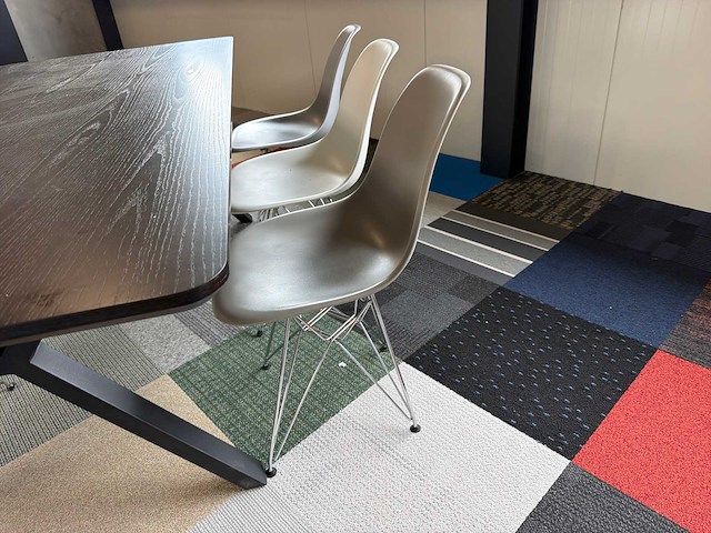 Eetkamertafel met 6 stoelen - afbeelding 4 van  5