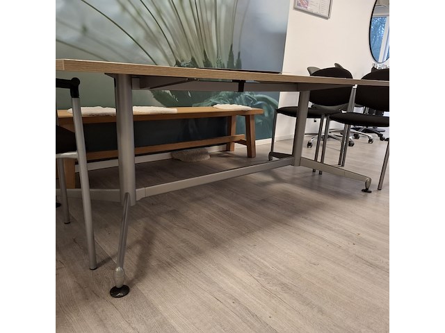 Eetkamertafel met 7x diverse stoel en zitbankje - afbeelding 5 van  7