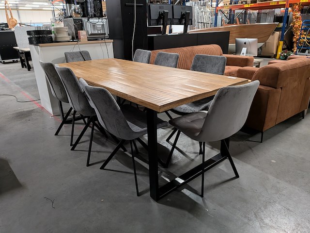 Eetkamertafel met 8 stoelen - afbeelding 1 van  13