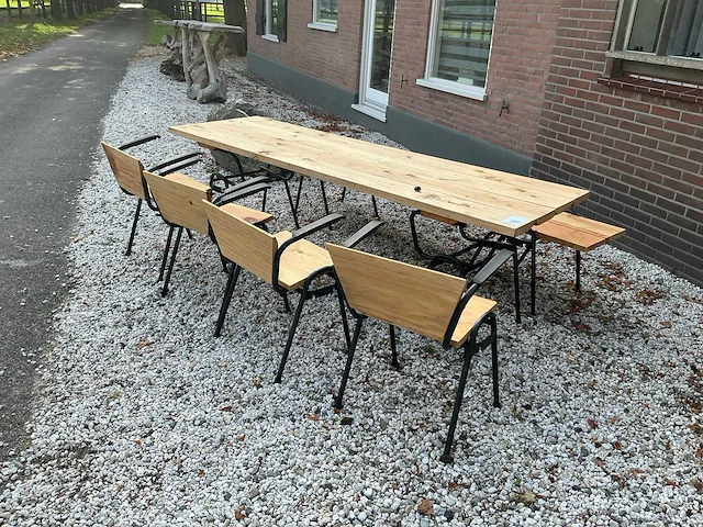 Eetkamertafel met bank en 4 stoelen - afbeelding 2 van  6