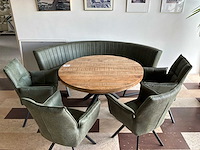 Eetkamertafel met bank en stoelen - afbeelding 2 van  9
