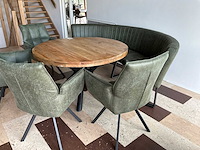 Eetkamertafel met bank en stoelen - afbeelding 4 van  9