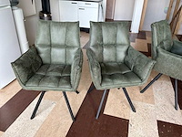 Eetkamertafel met bank en stoelen - afbeelding 9 van  9