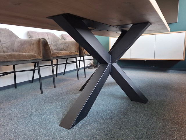 Eetkamertafel met dressoir - afbeelding 3 van  7