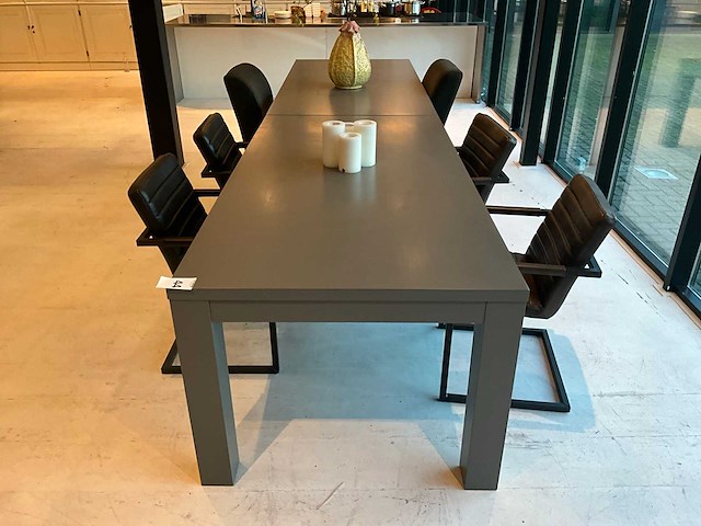 Eetkamertafel met stoelen - afbeelding 2 van  2