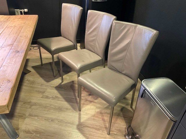 Eetkamertafel met stoelen - afbeelding 8 van  12