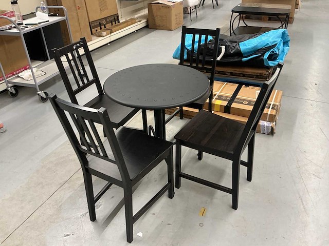 Eetkamertafel met stoelen - afbeelding 3 van  3