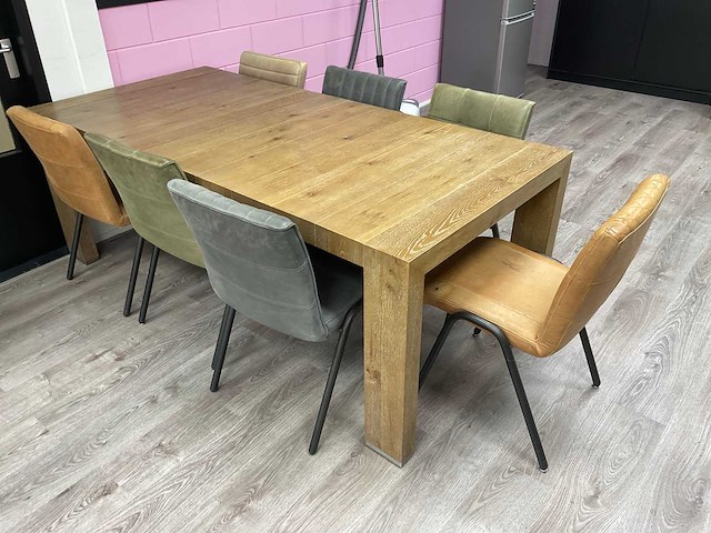 Eetkamertafel met stoelen - afbeelding 1 van  3