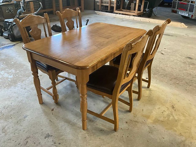 Eetkamertafel met stoelen - afbeelding 4 van  4