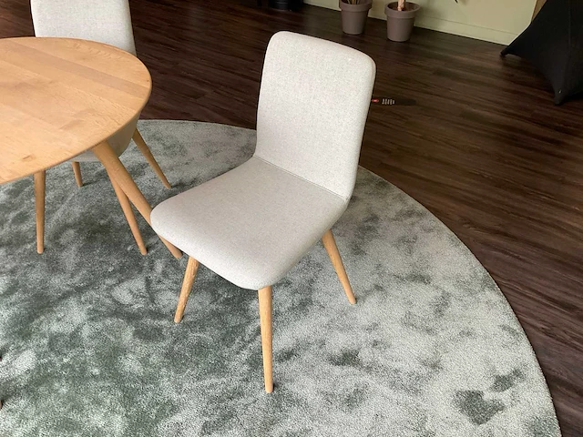Eetkamertafel met stoelen - afbeelding 4 van  4
