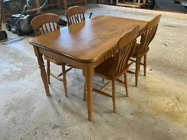 Eetkamertafel met stoelen - afbeelding 1 van  5