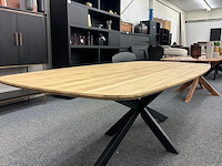Eetkamertafel tim 240cm, hjort knudsen, naturel gelakt - afbeelding 4 van  7