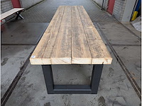 Eetkamertafel van gerecycled hout met metalen poot 300 x 80 cm - afbeelding 2 van  3