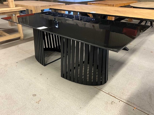 Eetkamertafel - afbeelding 1 van  5