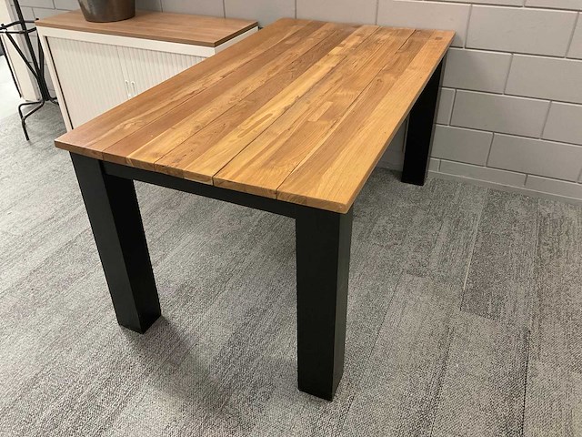 Eetkamertafel - afbeelding 1 van  1