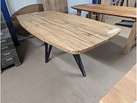 Eettael rustiek eiken deens ovaal, epoxy. 220 x 110 x 77cm. metaal onderstel - afbeelding 1 van  3
