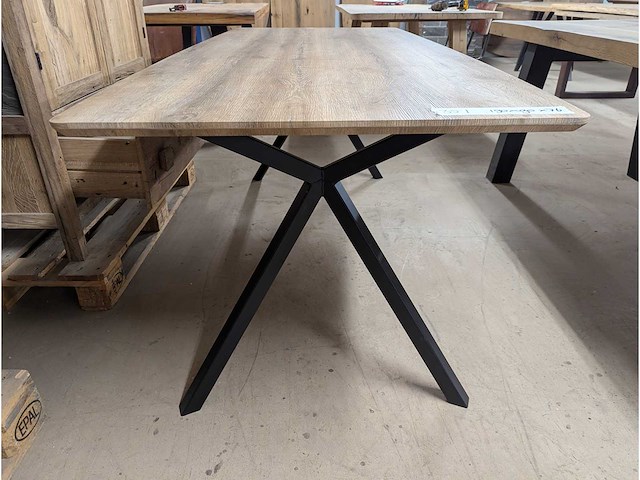 Eettafel 190 x 90 x 76cm. metaal y onderstel. - afbeelding 2 van  3