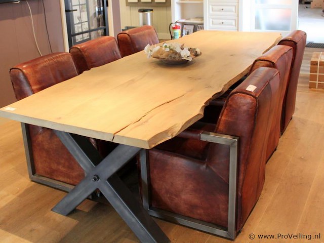 Eettafel eiken boomstamtafel - afbeelding 1 van  5