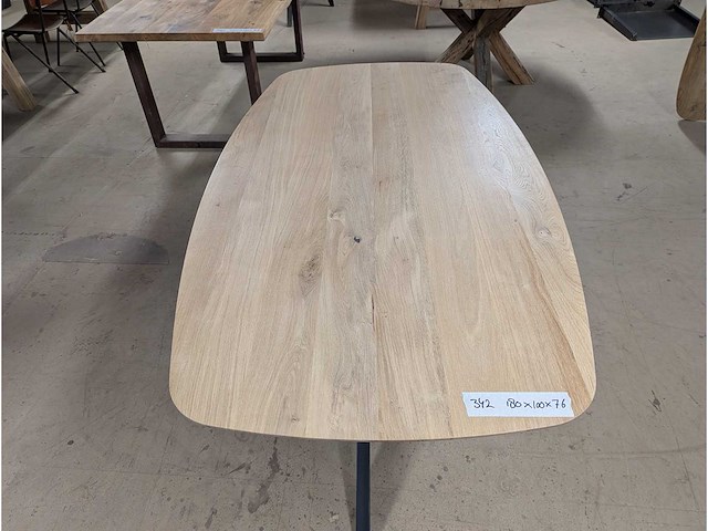 Eettafel eiken deens ovaal. 180 x 100 x 76cm. metalen spinpoot - afbeelding 3 van  3