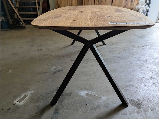 Eettafel eiken deens ovaal. 180 x 100 x 76cm. metalen y onderstel - afbeelding 2 van  3