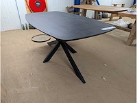 Eettafel eiken deens ovaal. zwart. 180 x 100 x 76cm. metalen spinpoot - afbeelding 1 van  3