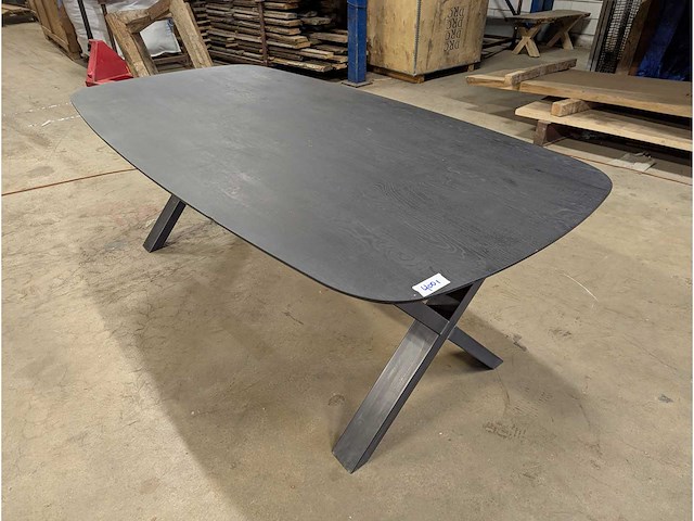 Eettafel eiken deens ovaal zwart 220 x 100 x 77cm - afbeelding 1 van  2