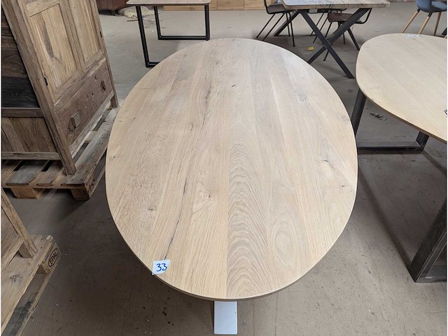 Eettafel eiken ovaal verjongde rand 200x110cm - afbeelding 1 van  3
