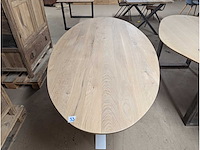 Eettafel eiken ovaal verjongde rand 200x110cm - afbeelding 1 van  3
