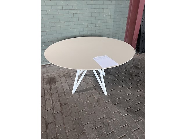 Eettafel hpl fenix beige rond, studio henk - afbeelding 4 van  14