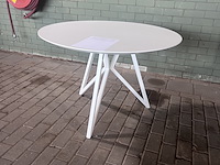 Eettafel hpl fenix beige rond, studio henk - afbeelding 7 van  14