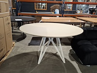 Eettafel hpl fenix beige rond, studio henk - afbeelding 8 van  14