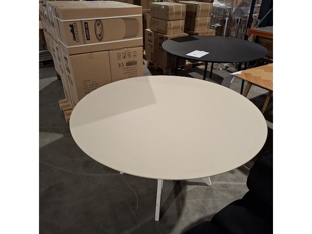 Eettafel hpl fenix beige rond, studio henk - afbeelding 9 van  14