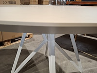 Eettafel hpl fenix beige rond, studio henk - afbeelding 10 van  14