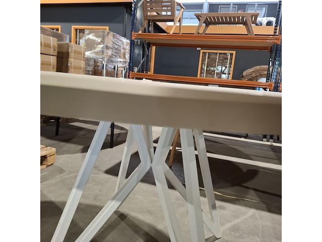Eettafel hpl fenix beige rond, studio henk - afbeelding 12 van  14