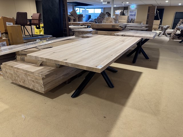 Eettafel, massief eiken, zwart metalen spinpoot - afbeelding 2 van  6