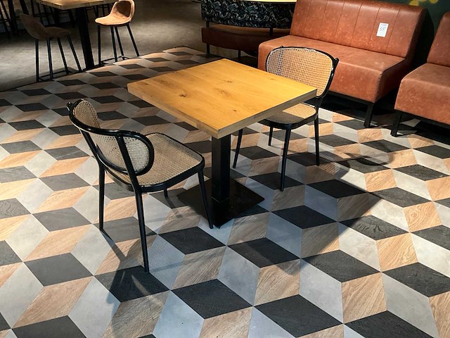 Eettafel met stoelen - afbeelding 3 van  3