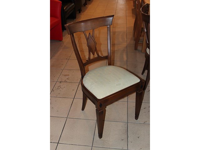 Eettafel met vier stoelen. afmeting tafel 140 x 85 x 77 cm. - afbeelding 2 van  2