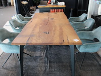 Eettafel met zes draaibare groen gestoffeerde stoelen. afmeting tafel 240 x 105 x 76 cm. - afbeelding 2 van  4