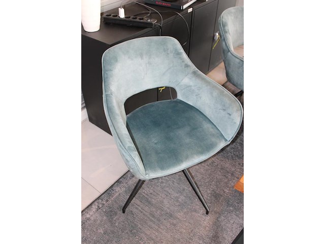 Eettafel met zes draaibare groen gestoffeerde stoelen. afmeting tafel 240 x 105 x 76 cm. - afbeelding 3 van  4