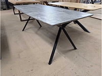Eettafel metaal onderstel - afbeelding 1 van  3