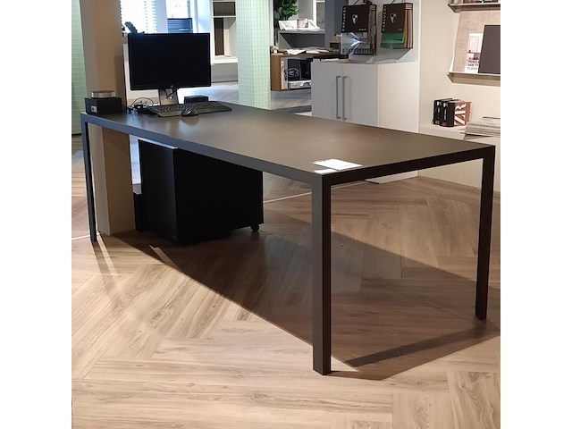 Eettafel metaform, k-1, keramiek zwart - afbeelding 1 van  6