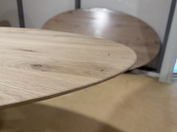 Eettafel, naturel eikenhout, zwart metalen spinpoot - afbeelding 2 van  2