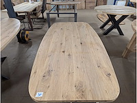Eettafel oud eiken deens ovaal epoxy 180x90cm - afbeelding 2 van  2