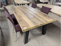 Eettafel oud eiken epoxy 200x90cm