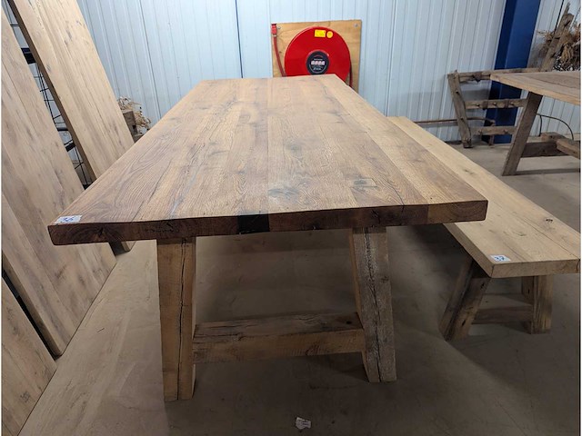Eettafel oud eiken epoxy mat afgelakt 250x100cm - afbeelding 3 van  3