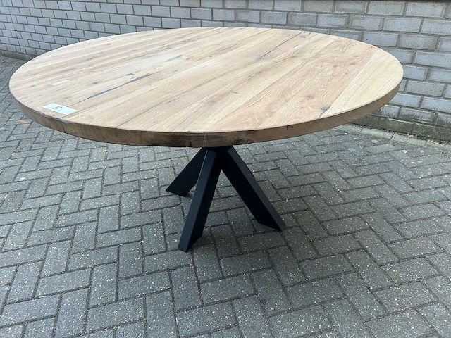 Eettafel oud eiken rond 140 cm. - afbeelding 1 van  3