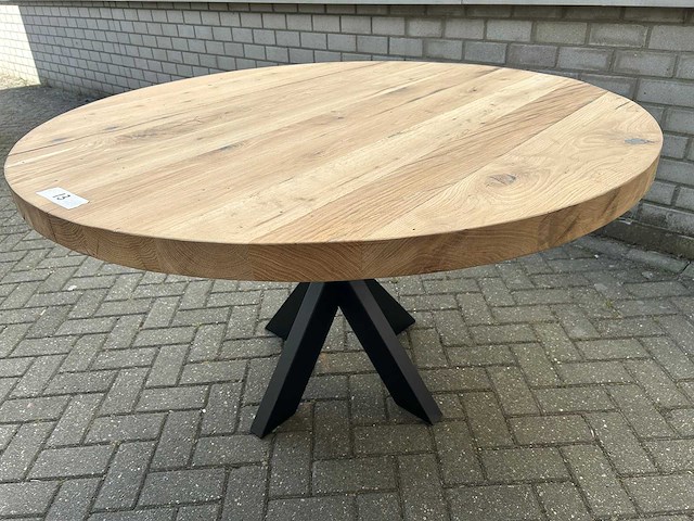 Eettafel oud eiken rond 140 cm. - afbeelding 1 van  3