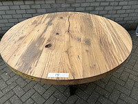 Eettafel oud eiken rond 140 cm. - afbeelding 1 van  3