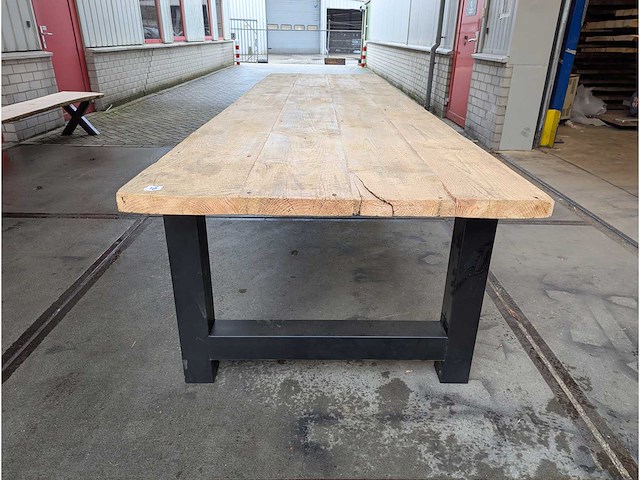 Eettafel oud grenen 380x100cm - afbeelding 2 van  3